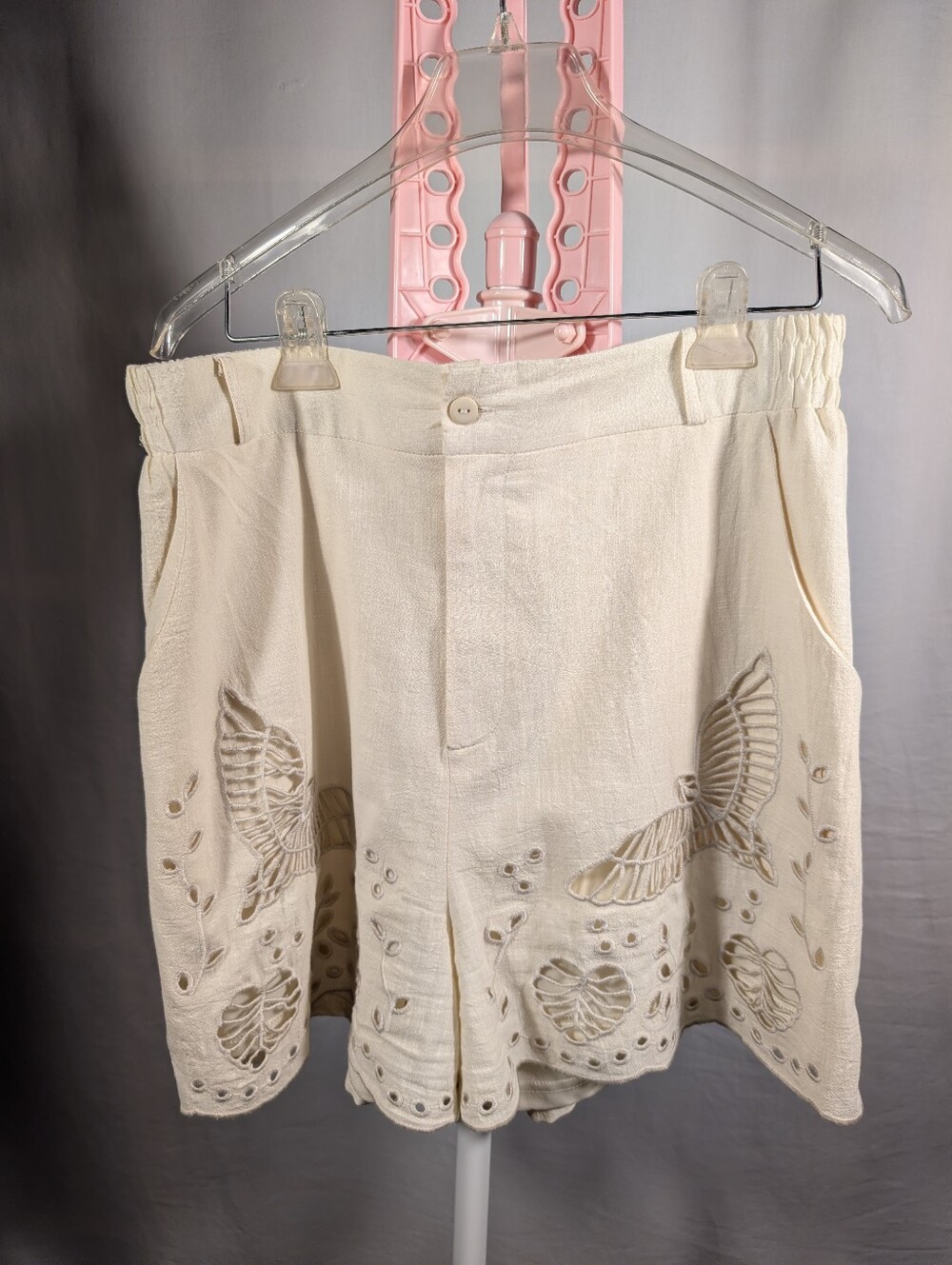 LIV Los Angeles Butterfly Embroidered Eyelet Shorts NWT XL Cream Boho Resort